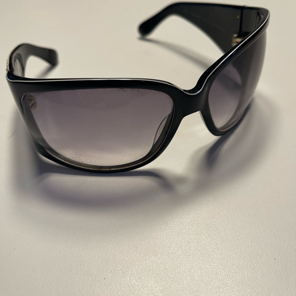 Elegant Black sunglasses by mark jacobs